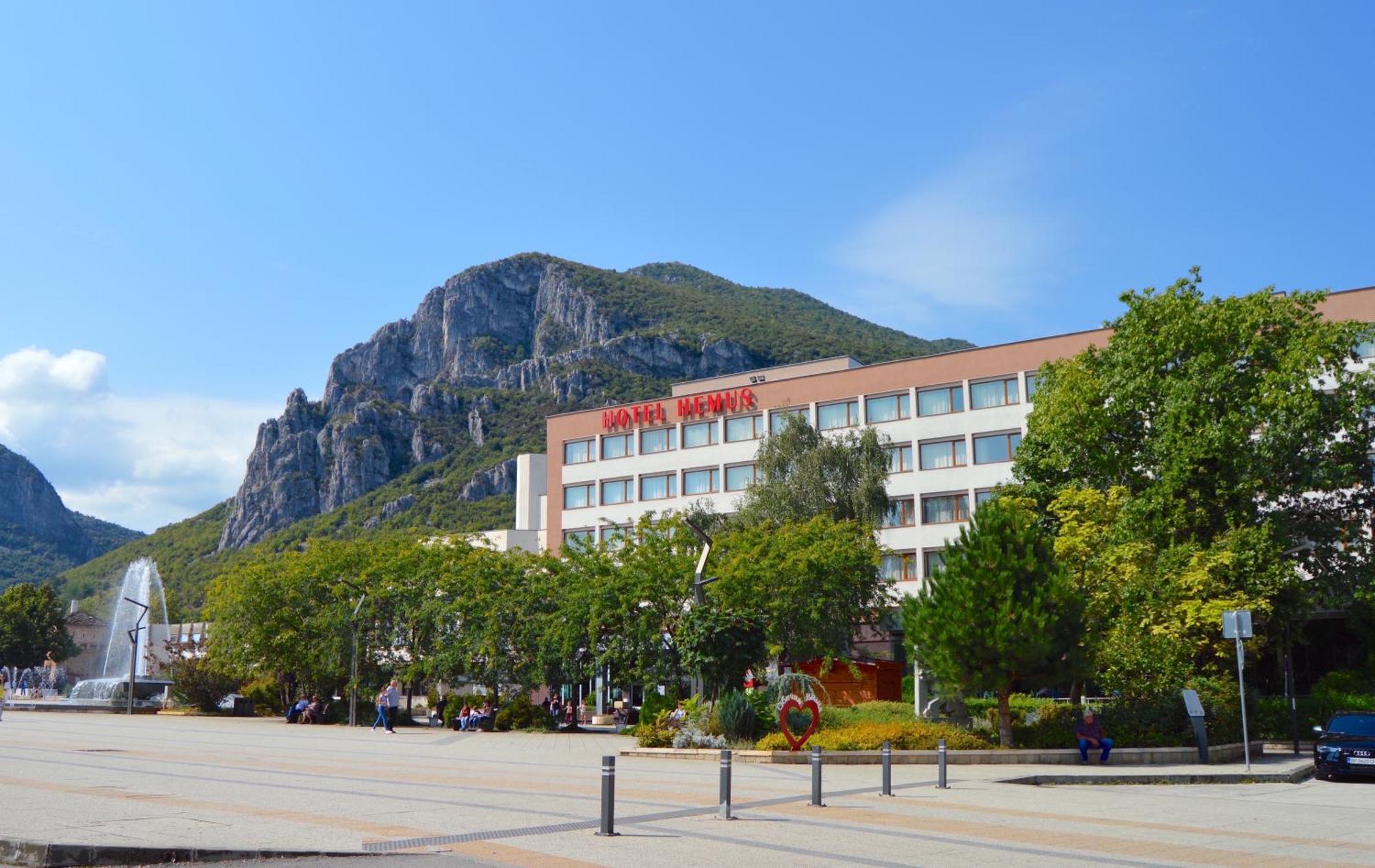 Hemus Hotel - Vratza Vratsa Bagian luar foto